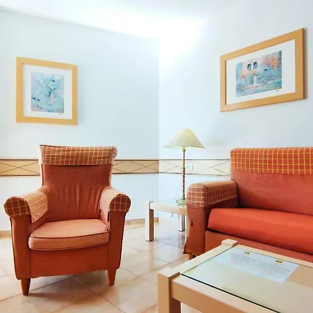 아파트 With Garden View,cerca Playa, Con Piscina Y Wifi En *
